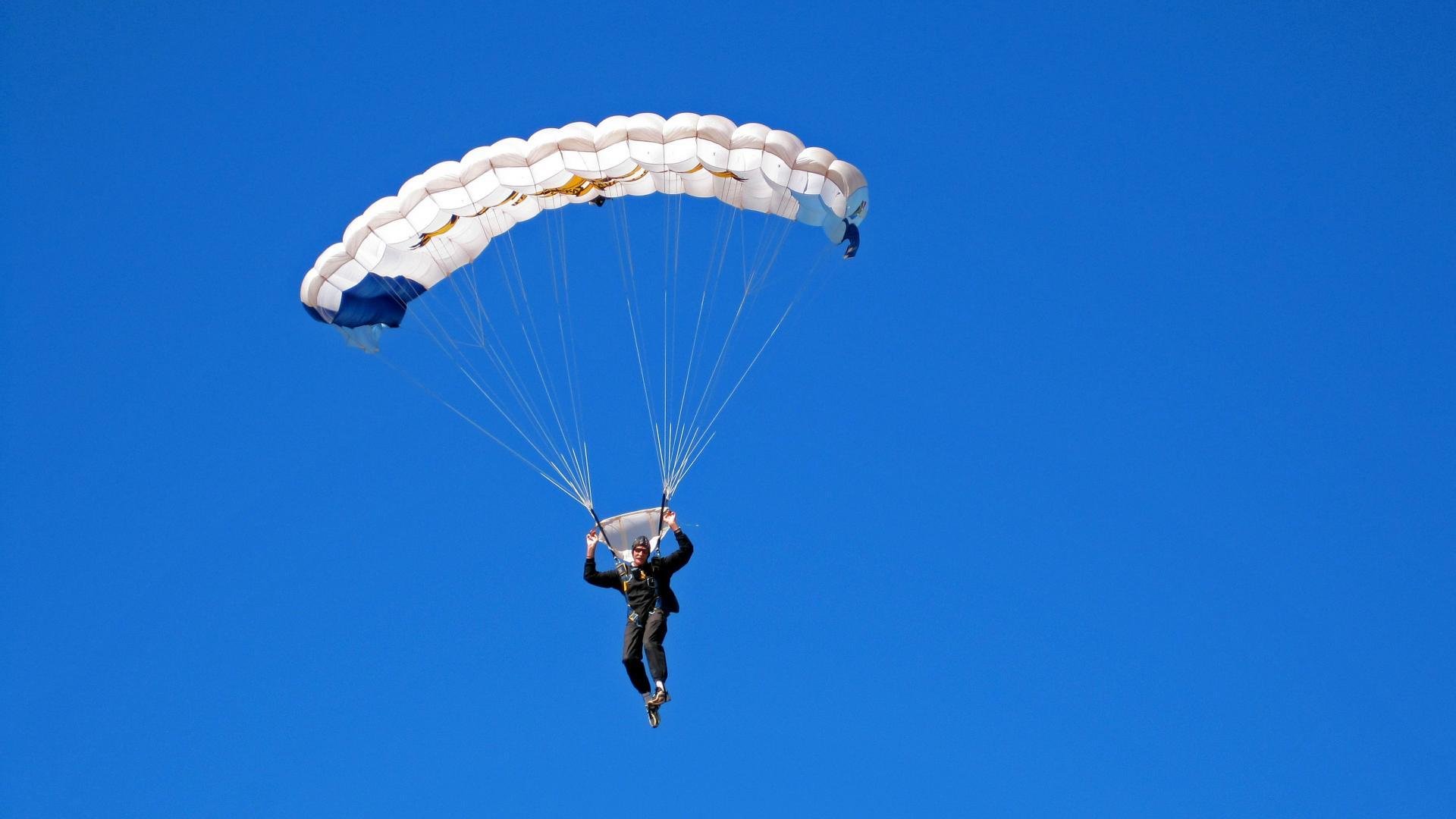 中国女篮通过实战演练提升默契配合，中国女篮现场